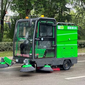 全封闭驾驶式电动清扫车 1600-2350mm 可调清扫宽度厂区道路扫地车