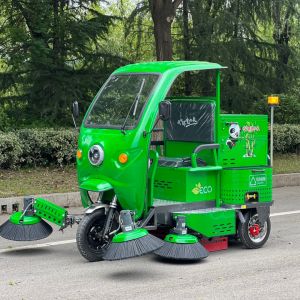 三轮电动驾驶扫地车 1500-2300mm 可调清扫宽度有无棚可选厂区道路清扫车